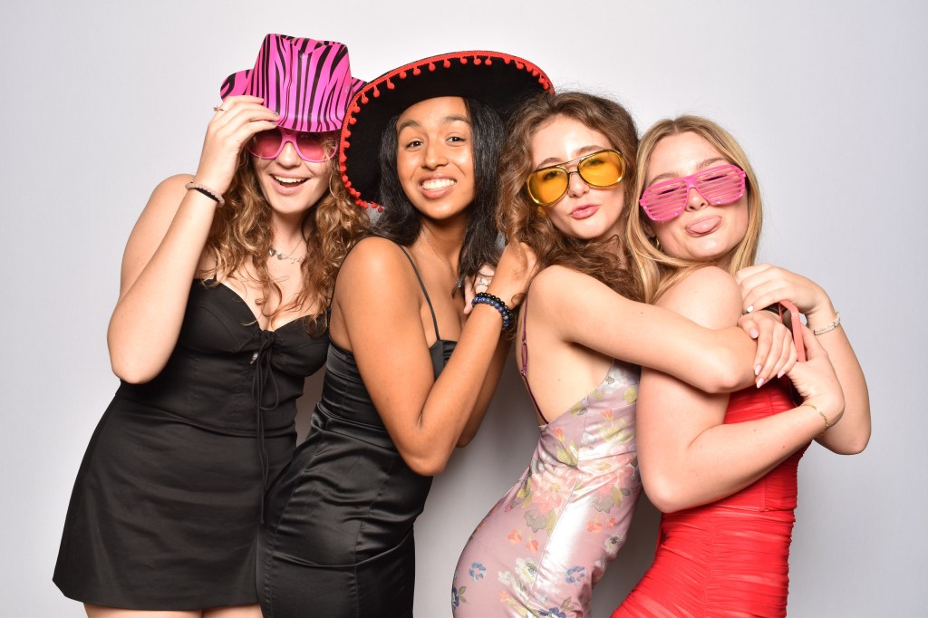 Battle of the dances: Formal vs.&nbsp;Homecoming